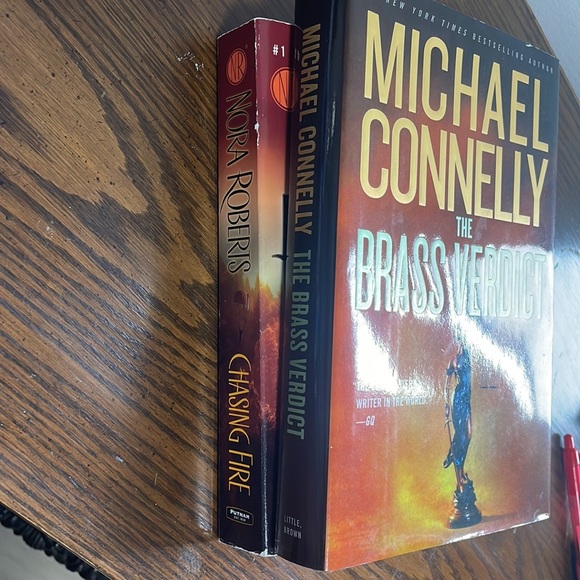 Books to read during cold weather - Picture 2 of 4